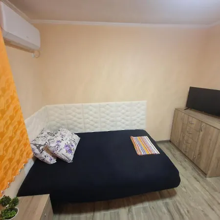При Тони Διαμέρισμα Πομόριε