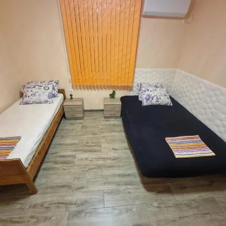 При Тони Apartment Pomorie